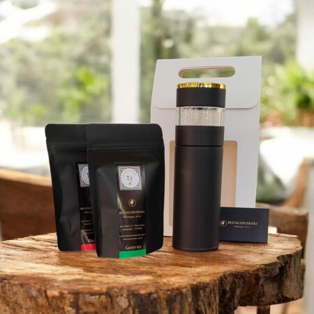 Set con Termo inteligente de acero con visor y 2 blends de té,
